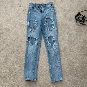 BDG Ripped Mom jeans